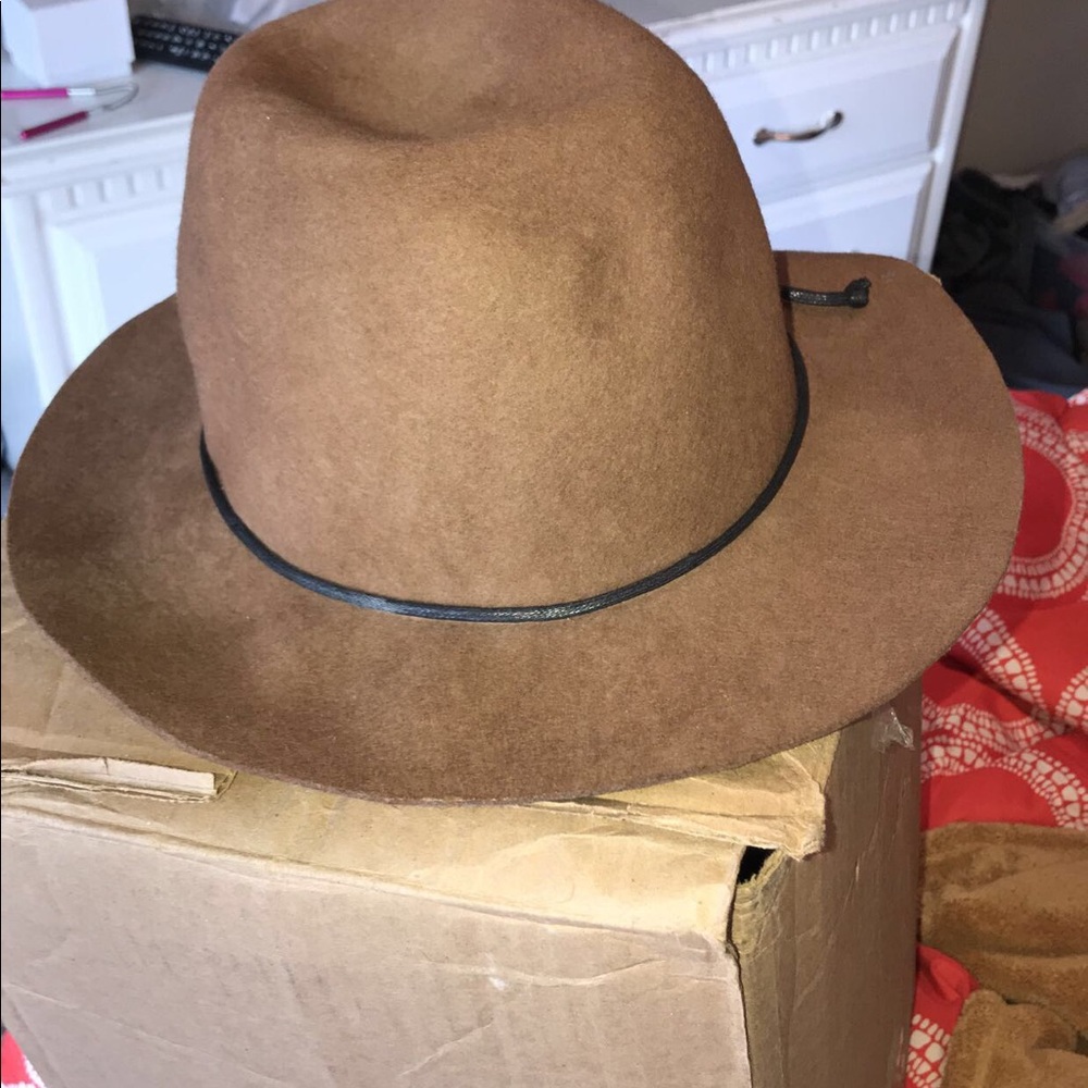 Hat - Picture 2 of 3